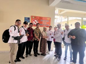 *DPW APPI Sumut dan DPC LSM Gempur Deli Serdang Jenguk dan Berikan Bantuan Kepada Anak Penderita Penyakit Hicprung*