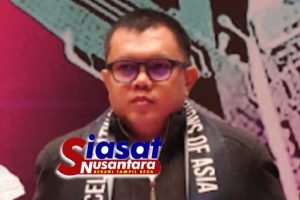 H. Rachmat Hidayat J Dianugerahi Inspiring Professional & Leadership Award 2025 Sebagai CEO of the Year in Digital Holding Company