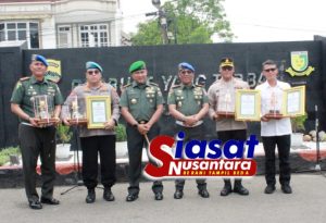Sinergitas TNI-Polri, Kabid Propam Polda Sumut Direward Komandan Puspomad