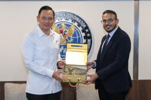 AHY Terima Undangan Ulang Tahun ke-100 Tun Dr. Mahathir bin Mohamad