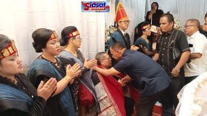 Dr. Maruli Siahaan Hadiri Acara Adat Batak Saur Matua untuk Alm. Paula Br. Lumban Tobing