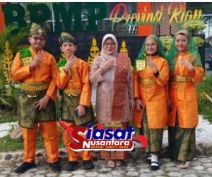 SMP Negeri 4 Pekanbaru Raih Juara 1 Lomba Cerdas Cermat HUT RI ke-80
