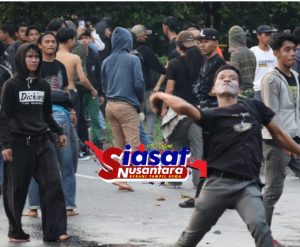 Aksi Damai Mahasiswa di DPRD Kalbar Berakhir Ricuh, 15 Pendemo Diamankan