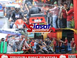 Meriahnya Festival ‘Perang Air’ di Riau: Merawat Tradisi, Jaga Persaudaraan